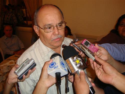 Maquinaria propiedad de obras públicas totalmente inservible